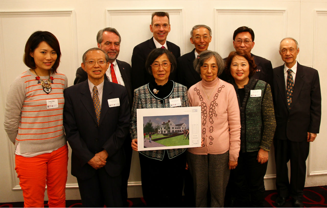 tl_files/sites/advancement/resources/Hong Kong alumni feb2014 resized.jpg